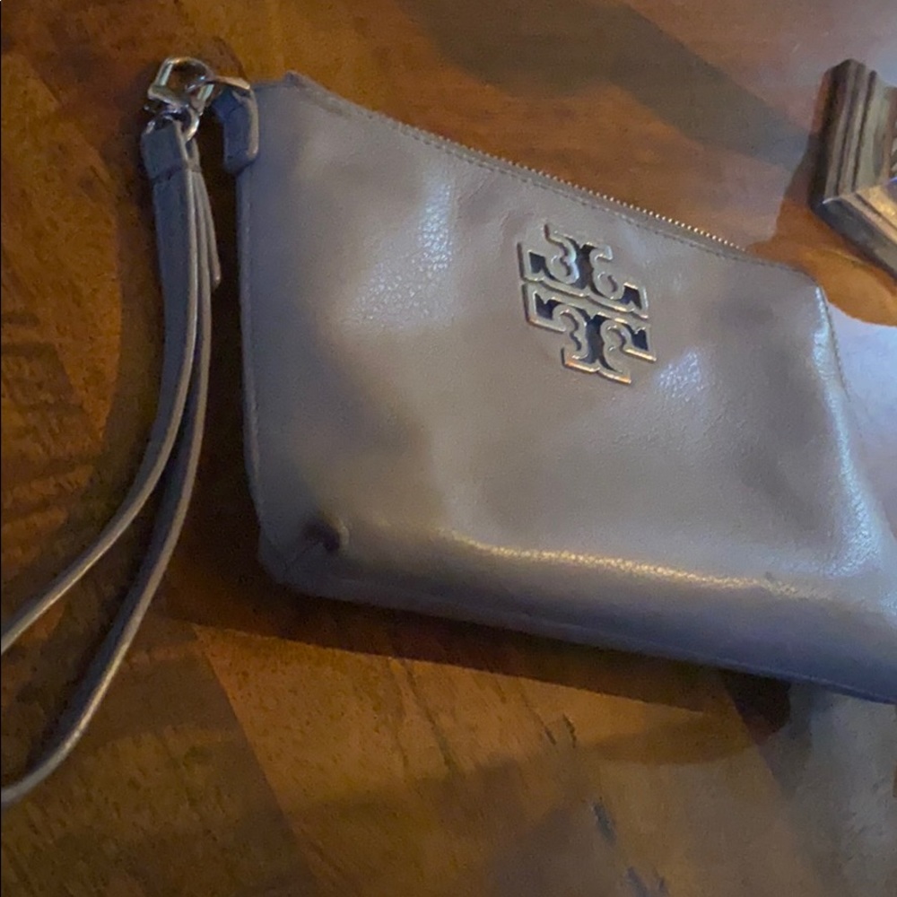 Authentic Tory Burch Wristlet - Picture 2 of 6